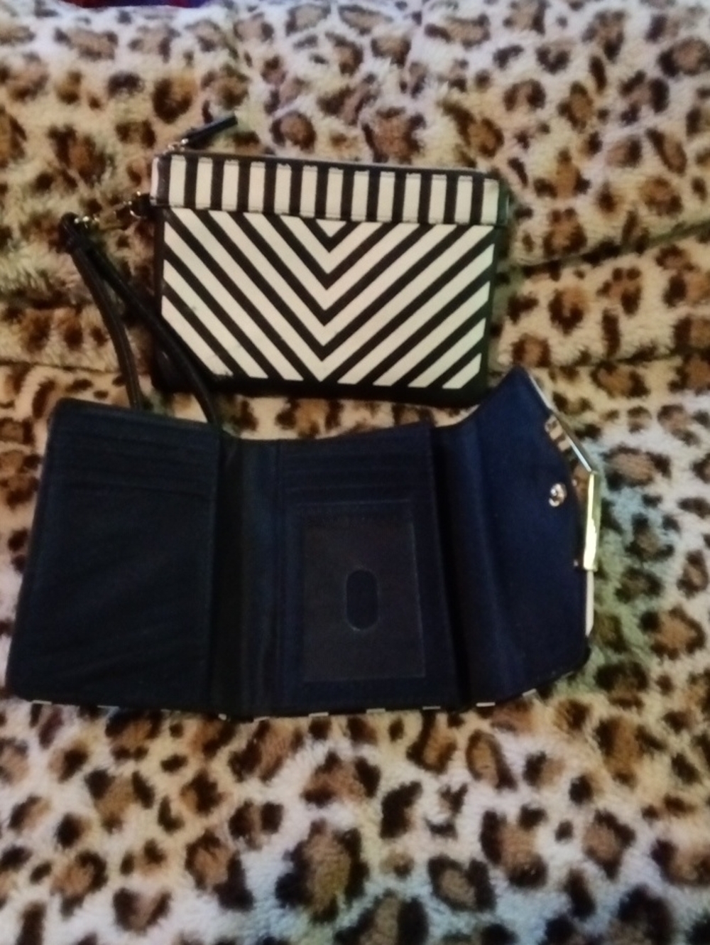 Black & White Stripe Wristlet Wallet - Womens Bag